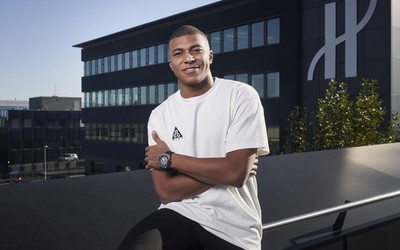 安博体育热评-佩德里关键传球拯救球队